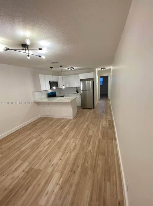 For Rent: $1,875 (1 beds, 1 baths, 500 Square Feet)