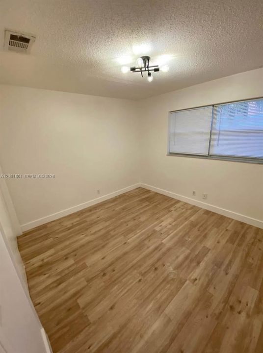 For Rent: $1,875 (1 beds, 1 baths, 500 Square Feet)