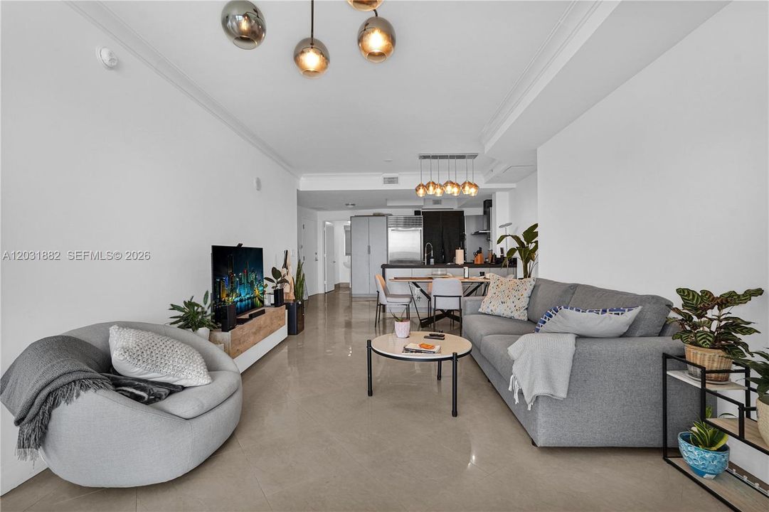 For Sale: $920,000 (1 beds, 1 baths, 992 Square Feet)