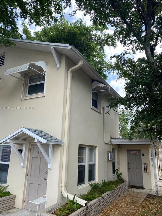 For Rent: $1,350 (0 beds, 1 baths, 500 Square Feet)