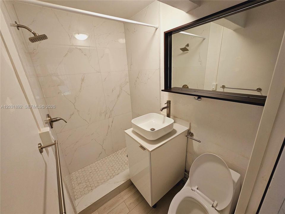 For Rent: $1,350 (0 beds, 1 baths, 500 Square Feet)