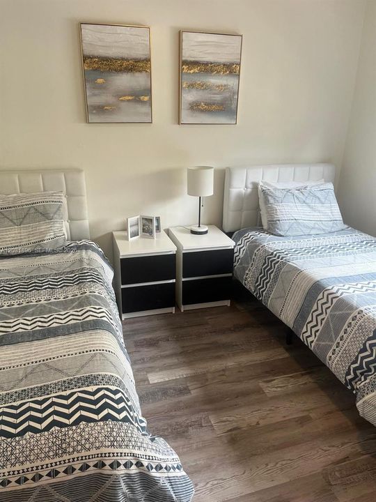 For Rent: $3,500 (2 beds, 2 baths, 920 Square Feet)