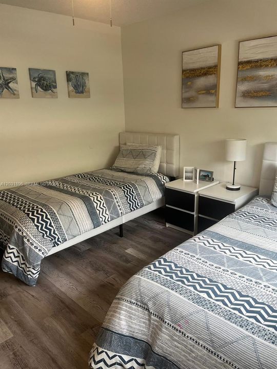 For Rent: $3,500 (2 beds, 2 baths, 920 Square Feet)