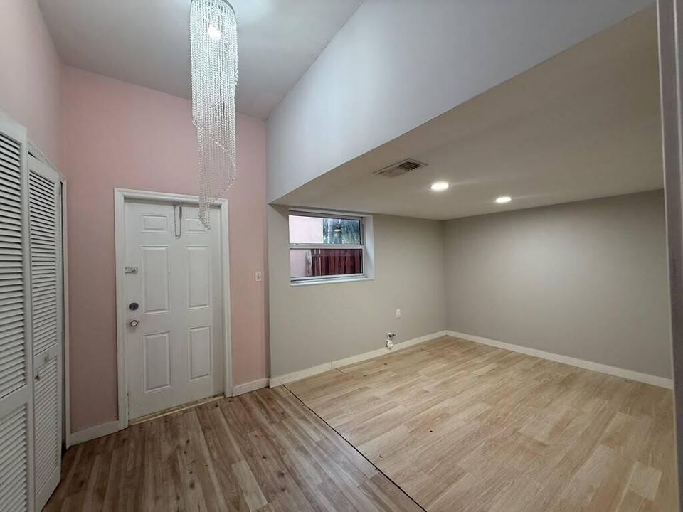room in gar 1