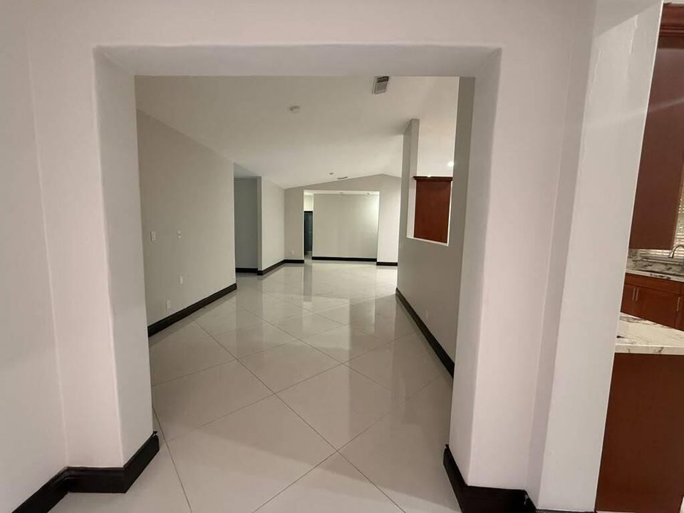 hall to kit