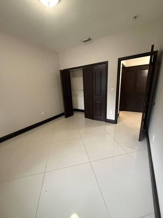 Grace bedroom