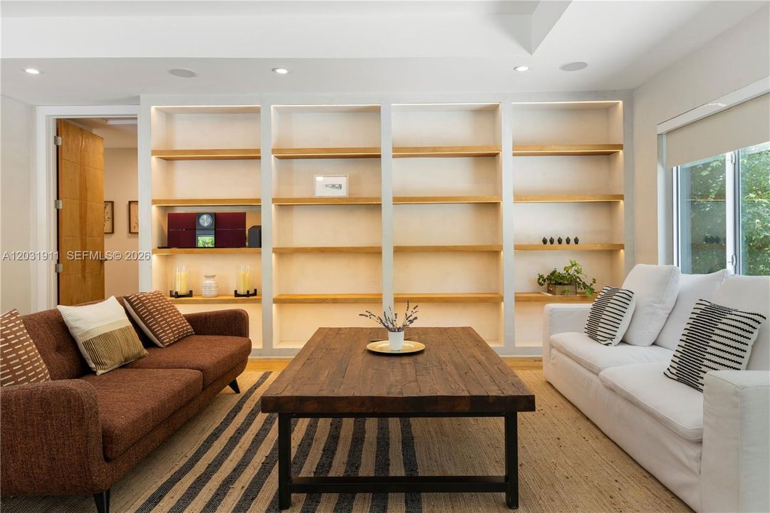 En Renta: $12,000 (3 camas, 3 baños, 1706 Pies cuadrados)