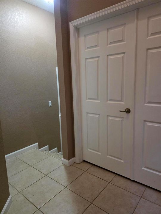 48560
