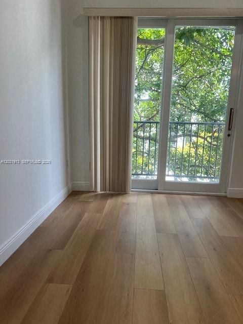 For Rent: $2,300 (1 beds, 1 baths, 695 Square Feet)