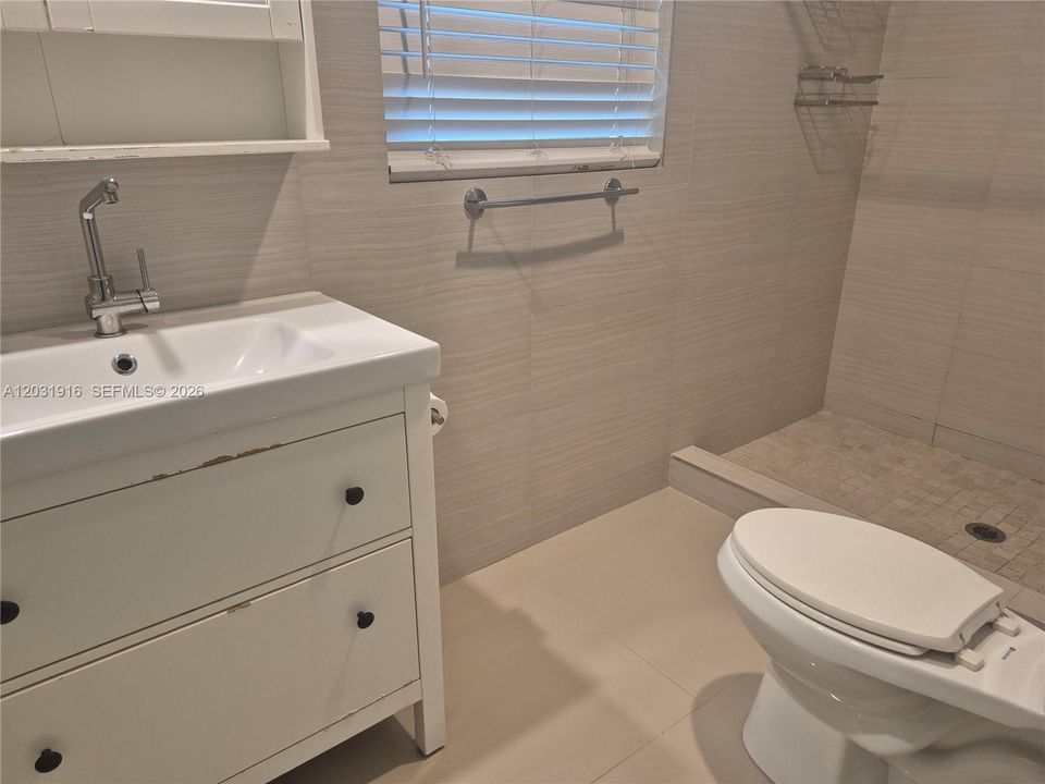 For Rent: $3,500 (2 beds, 2 baths, 1080 Square Feet)