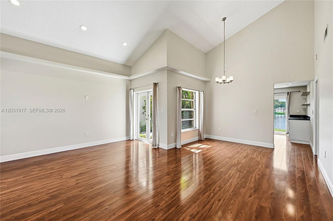 En Venta: $485,000 (3 camas, 2 baños, 1277 Pies cuadrados)