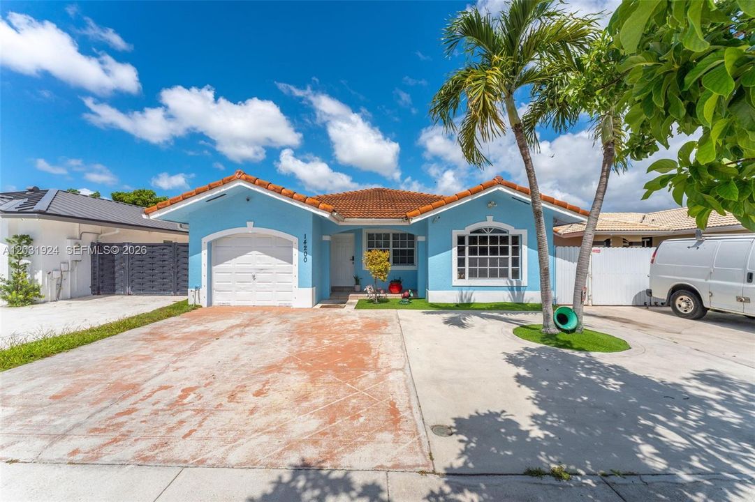 For Sale: $640,000 (3 beds, 2 baths, 1343 Square Feet)