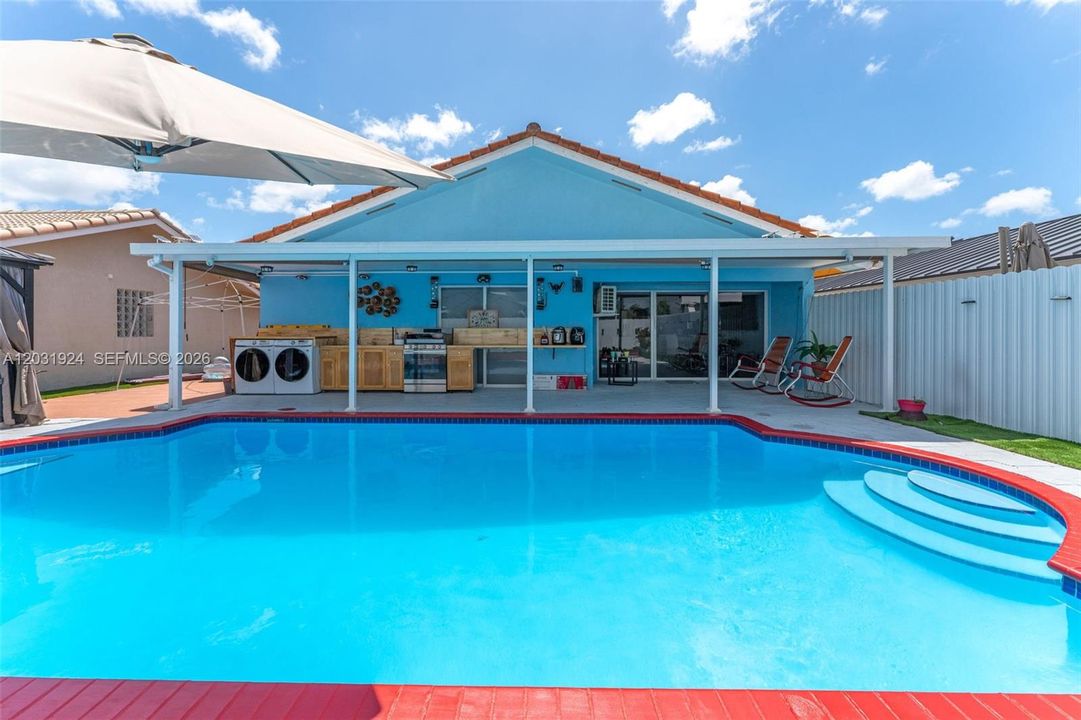 For Sale: $640,000 (3 beds, 2 baths, 1343 Square Feet)