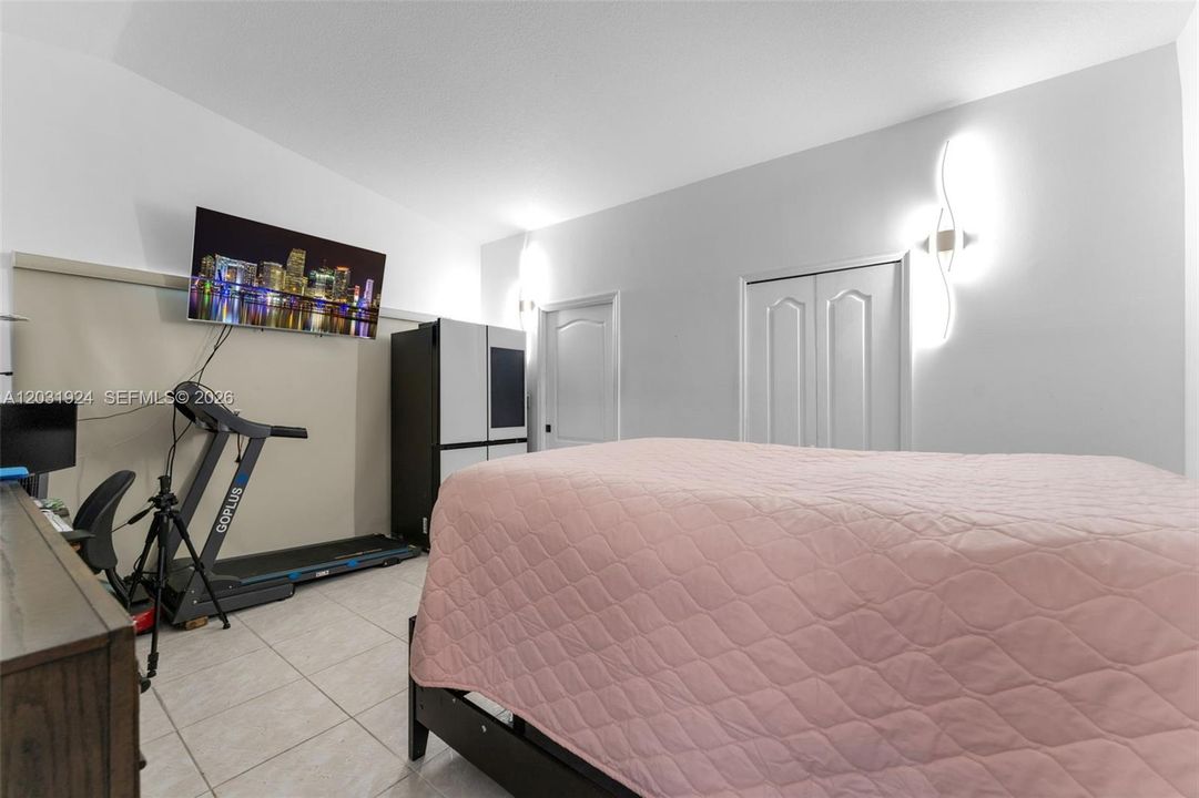 For Sale: $640,000 (3 beds, 2 baths, 1343 Square Feet)