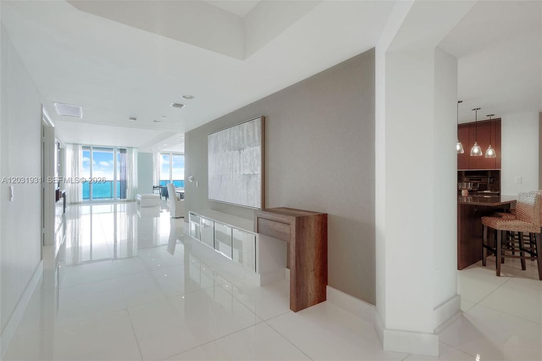 В аренду: $16,000 (3 спален, 3 ванн, 3395 Квадратных фут)