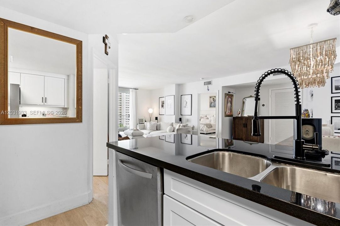 For Rent: $4,400 (2 beds, 2 baths, 1288 Square Feet)