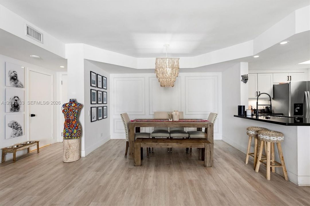 For Rent: $4,400 (2 beds, 2 baths, 1288 Square Feet)