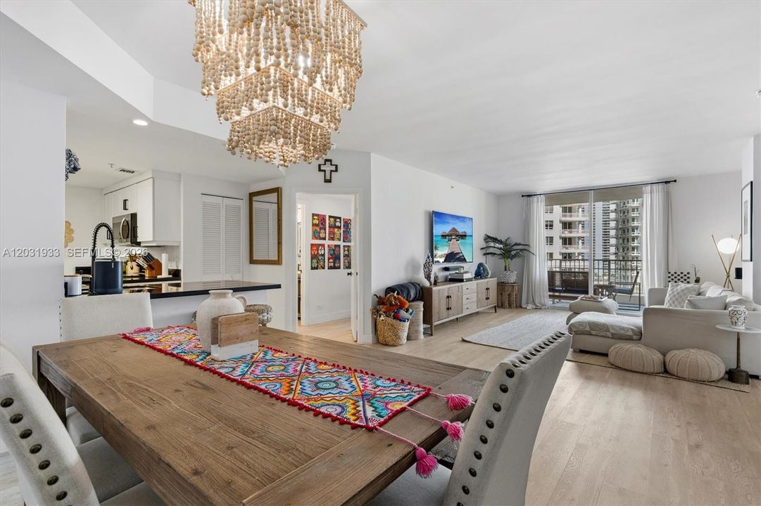 For Rent: $4,400 (2 beds, 2 baths, 1288 Square Feet)
