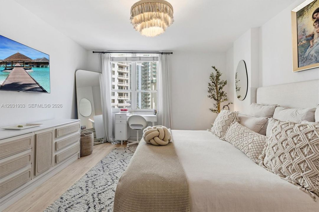 For Rent: $4,400 (2 beds, 2 baths, 1288 Square Feet)