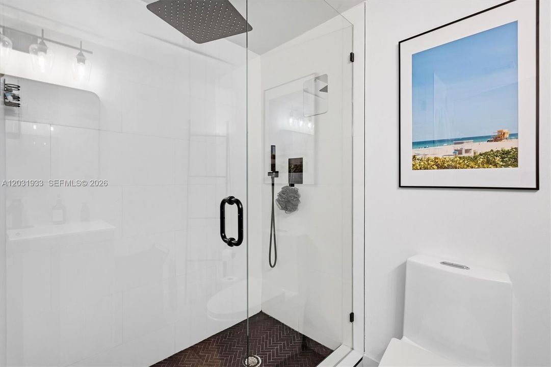 For Rent: $4,400 (2 beds, 2 baths, 1288 Square Feet)