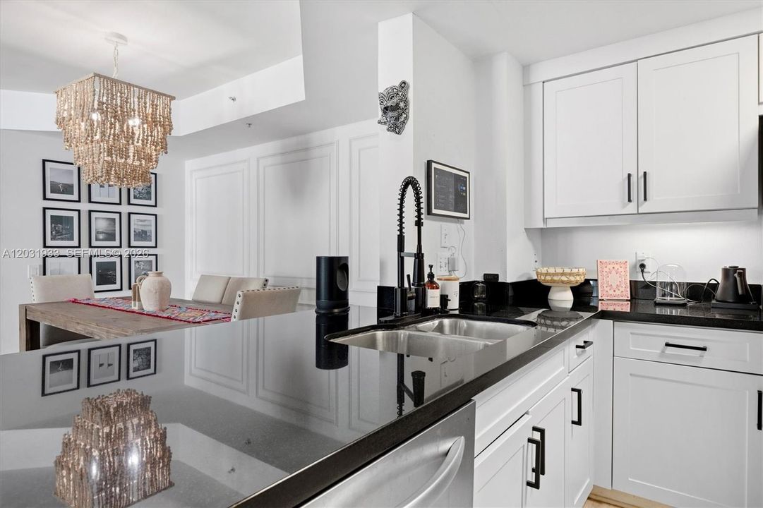 For Rent: $4,400 (2 beds, 2 baths, 1288 Square Feet)