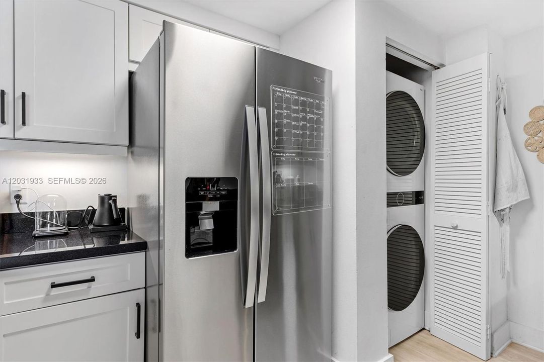 For Rent: $4,400 (2 beds, 2 baths, 1288 Square Feet)