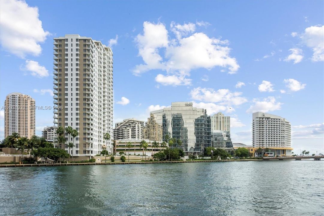 For Rent: $4,400 (2 beds, 2 baths, 1288 Square Feet)