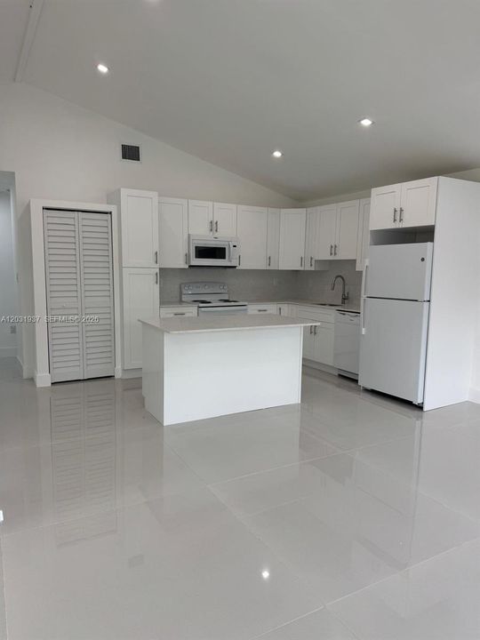For Rent: $2,995 (3 beds, 2 baths, 1300 Square Feet)