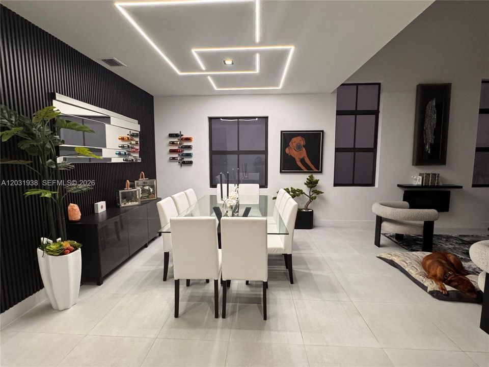 For Sale: $1,395,000 (5 beds, 4 baths, 2751 Square Feet)