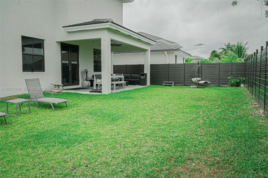 For Sale: $1,395,000 (5 beds, 4 baths, 2751 Square Feet)