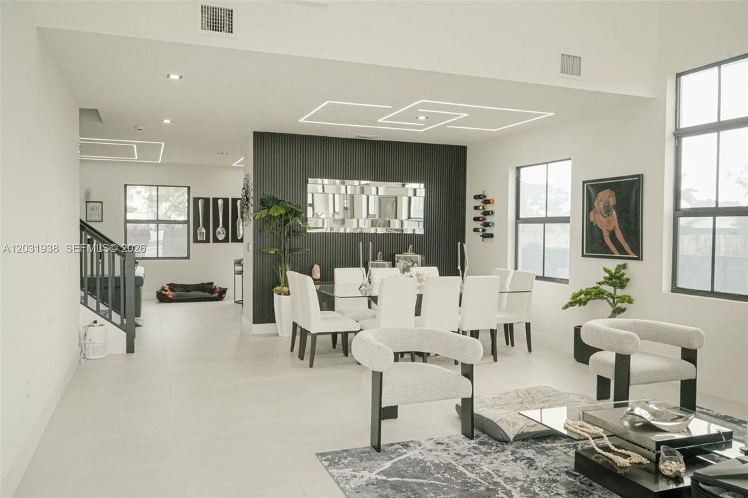 For Sale: $1,395,000 (5 beds, 4 baths, 2751 Square Feet)