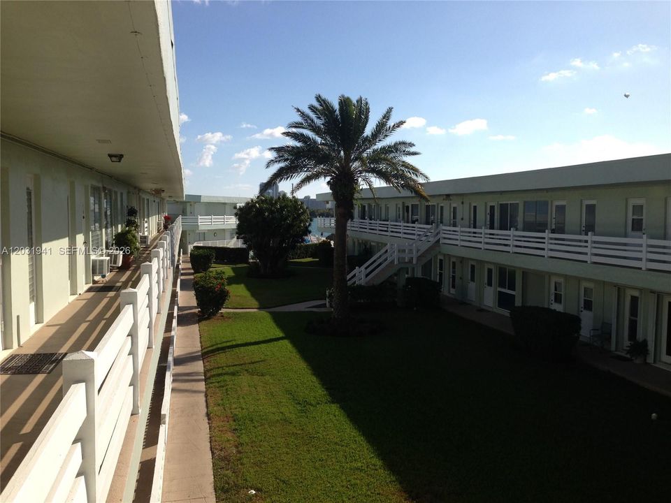 For Rent: $1,600 (1 beds, 1 baths, 640 Square Feet)