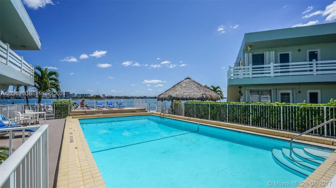 For Rent: $1,600 (1 beds, 1 baths, 640 Square Feet)