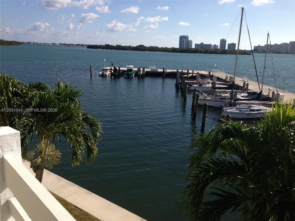 For Rent: $1,600 (1 beds, 1 baths, 640 Square Feet)