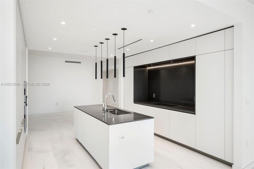 For Sale: $5,095,000 (4 beds, 5 baths, 3536 Square Feet)