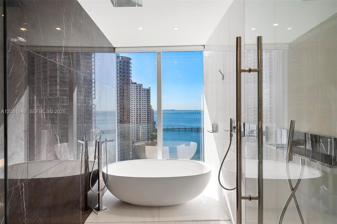 For Sale: $5,095,000 (4 beds, 5 baths, 3536 Square Feet)