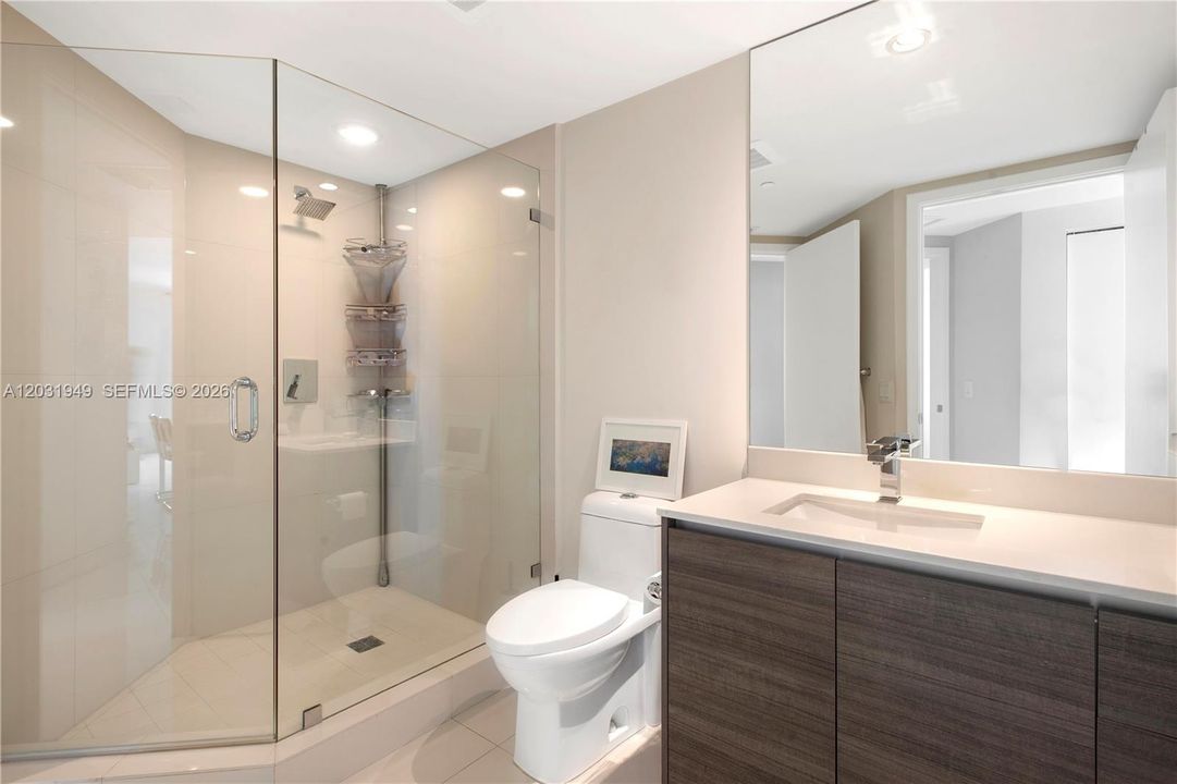 For Sale: $749,000 (2 beds, 2 baths, 1165 Square Feet)