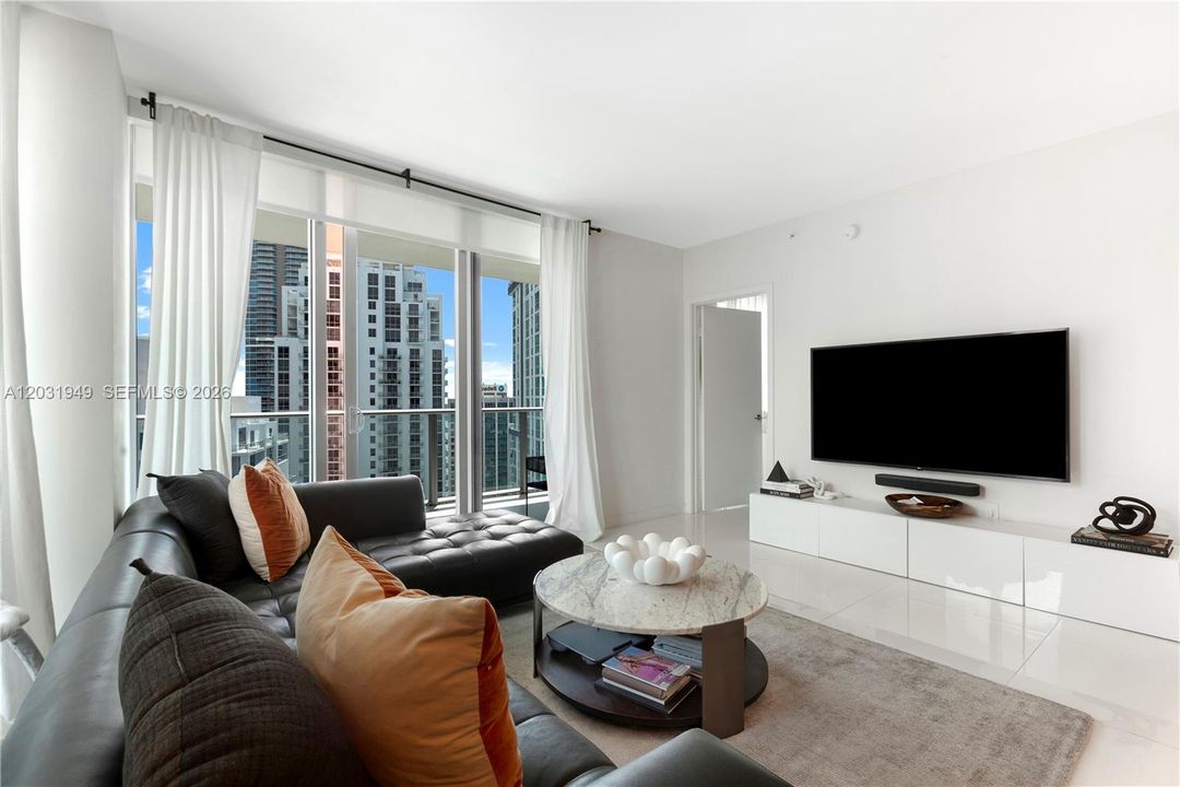 For Sale: $749,000 (2 beds, 2 baths, 1165 Square Feet)