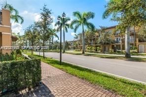 В аренду: $3,300 (3 спален, 3 ванн, 1782 Квадратных фут)