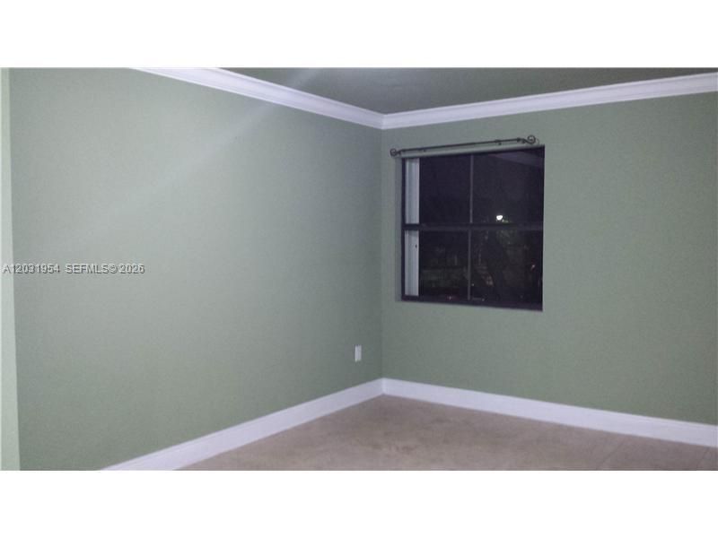 For Rent: $2,300 (2 beds, 2 baths, 947 Square Feet)