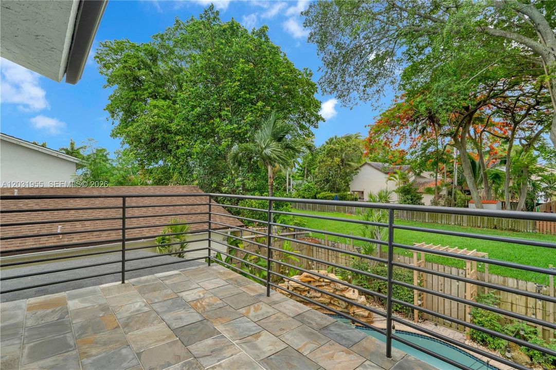 For Sale: $639,000 (4 beds, 3 baths, 1784 Square Feet)