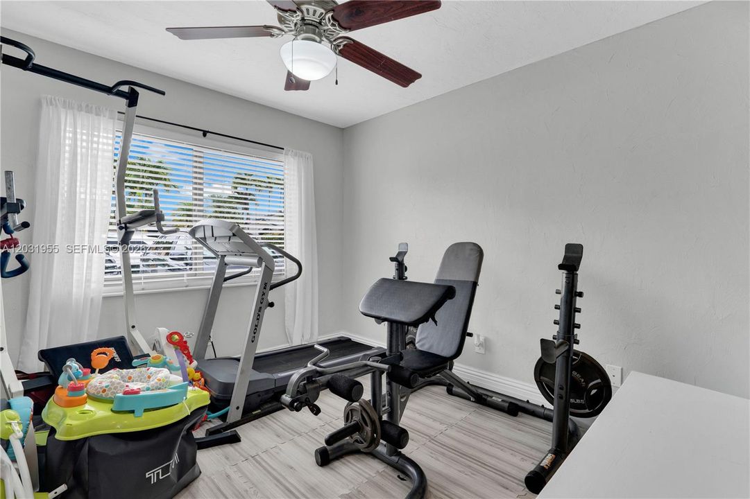 For Sale: $639,000 (4 beds, 3 baths, 1784 Square Feet)