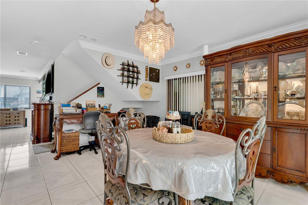 For Sale: $639,000 (4 beds, 3 baths, 1784 Square Feet)