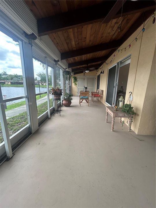 For Rent: $2,500 (2 beds, 2 baths, 1030 Square Feet)