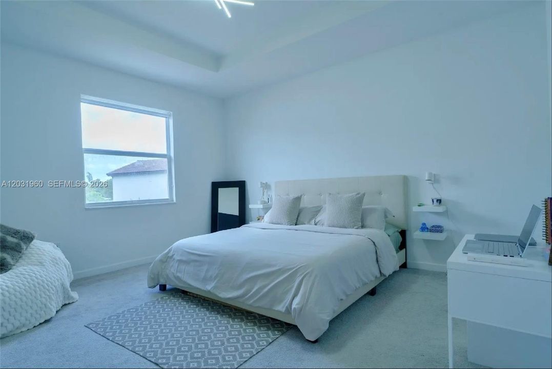 For Rent: $3,900 (3 beds, 2 baths, 1827 Square Feet)
