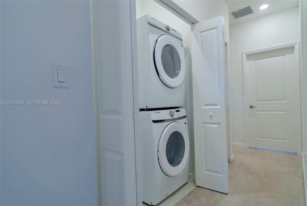 For Rent: $3,900 (3 beds, 2 baths, 1827 Square Feet)