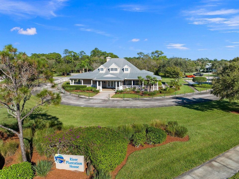 CLUBHOUSE