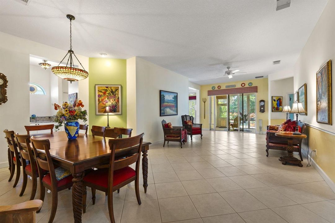 FORMAL DINING