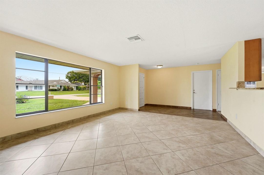 living room to entry