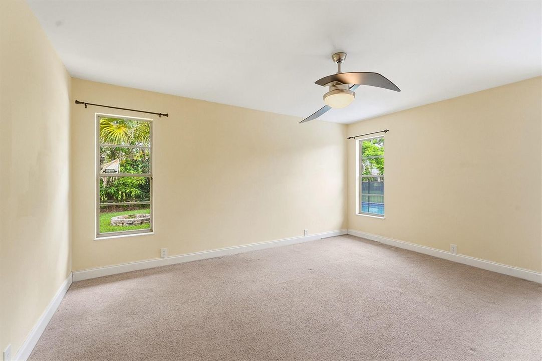 bedroom 2 by pool